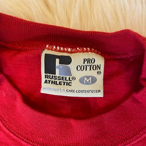 Vintage Russell Athletics Unisex Size Medium Red Tee Shirt - Picture 3 of 3